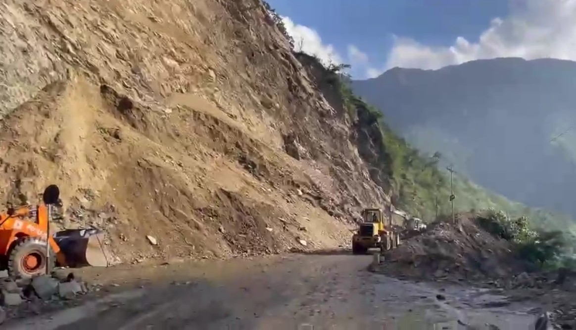 Image of चितवनको मुग्लिन नारायणगढ सडक आज २ घन्टा बन्द